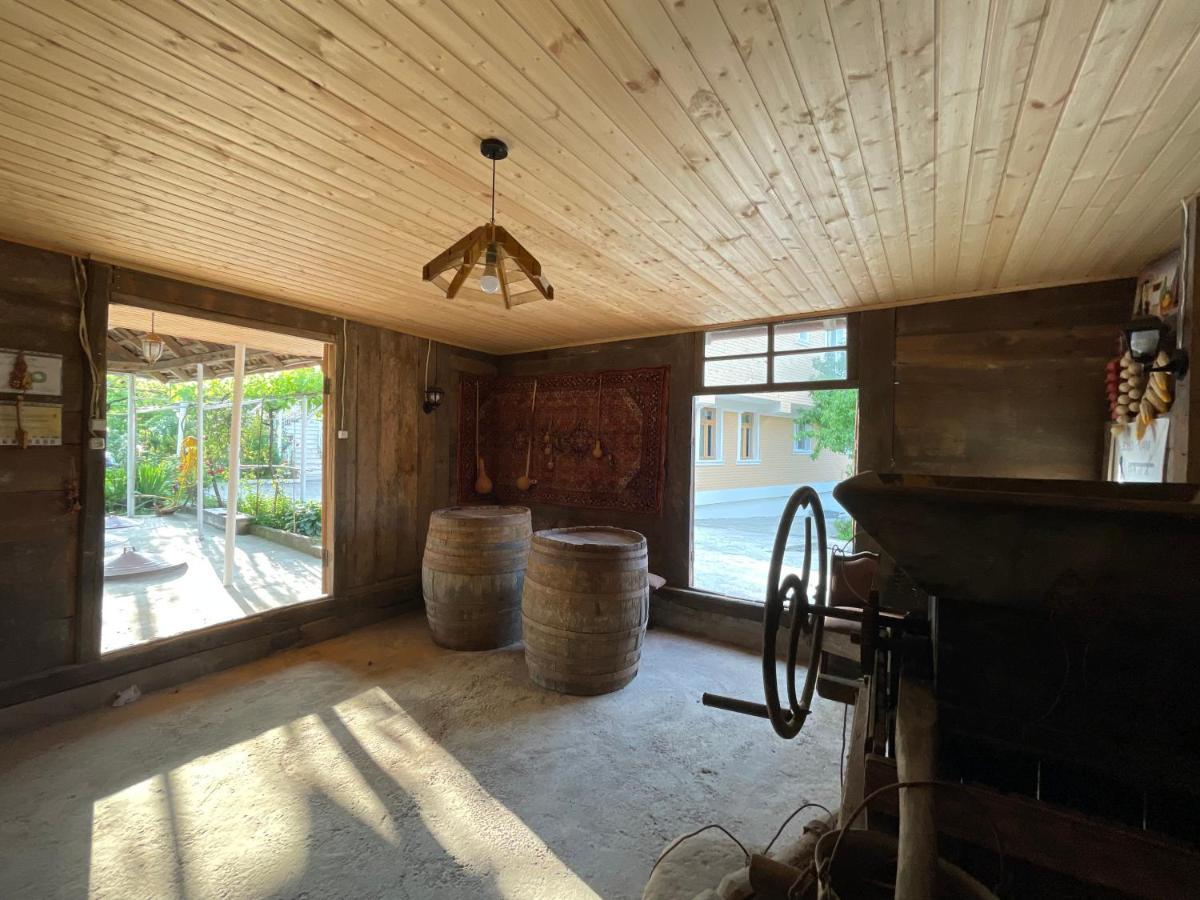 Zaali'S Wine Cellar Bed and Breakfast Vani Εξωτερικό φωτογραφία