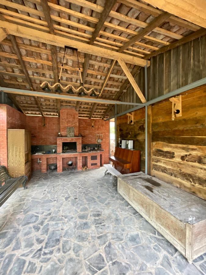 Zaali'S Wine Cellar Bed and Breakfast Vani Εξωτερικό φωτογραφία