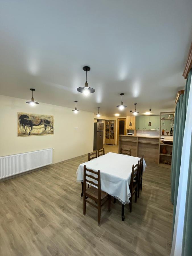 Zaali'S Wine Cellar Bed and Breakfast Vani Εξωτερικό φωτογραφία