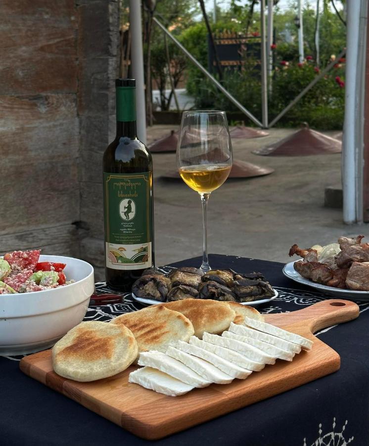 Zaali'S Wine Cellar Bed and Breakfast Vani Εξωτερικό φωτογραφία